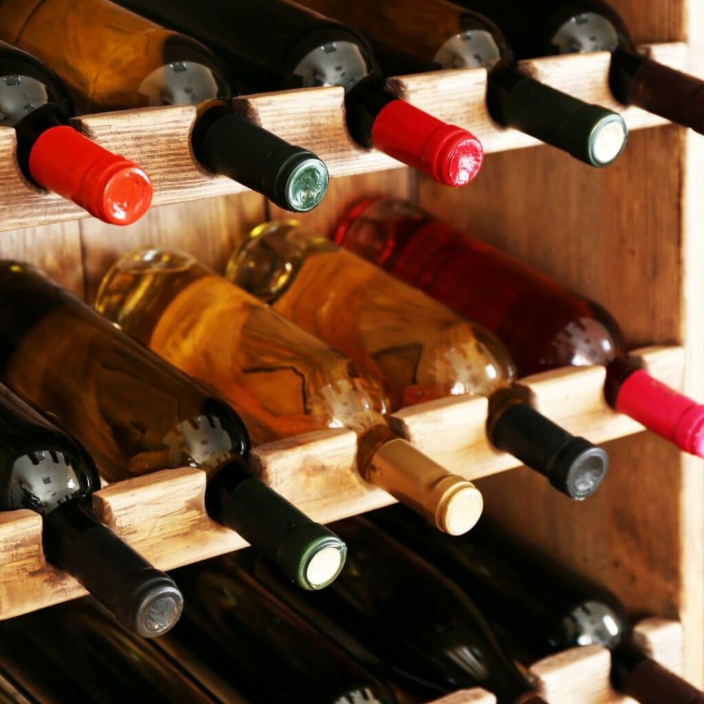 come si conserva il vino a casa